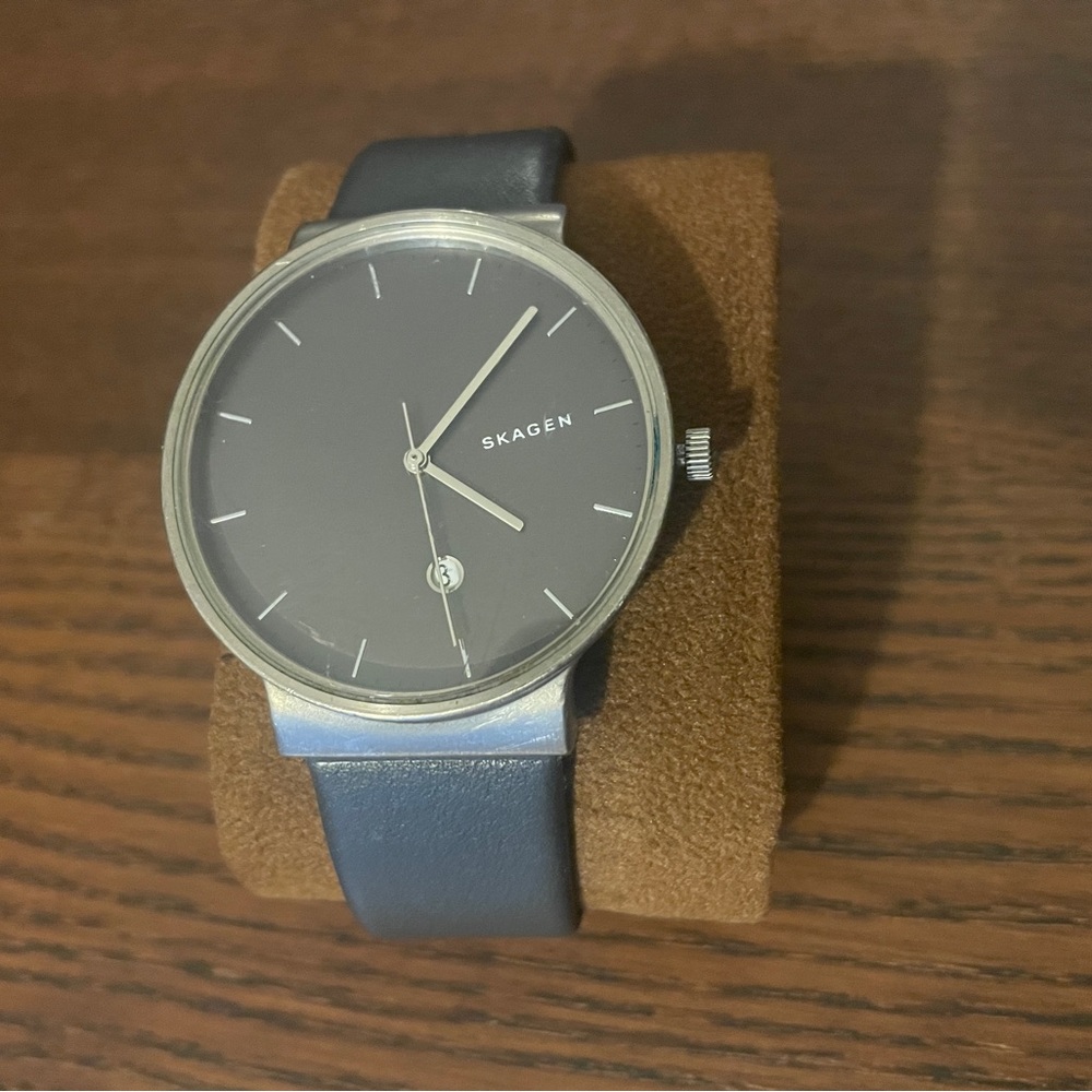 Skagen Gray Dial Watch with Dark Gray Leather Strap